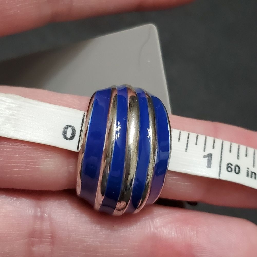 **Last Chance!! Final Sale** Silver tone blue enamel ring Size 8 - Picture 5 of 6